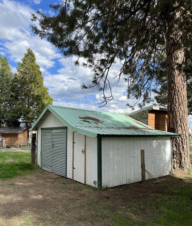 21_shed