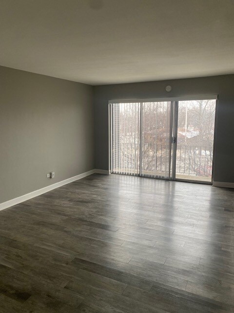 Bernice Terraces unit 5, Lansing, IL 60438 - photo 3