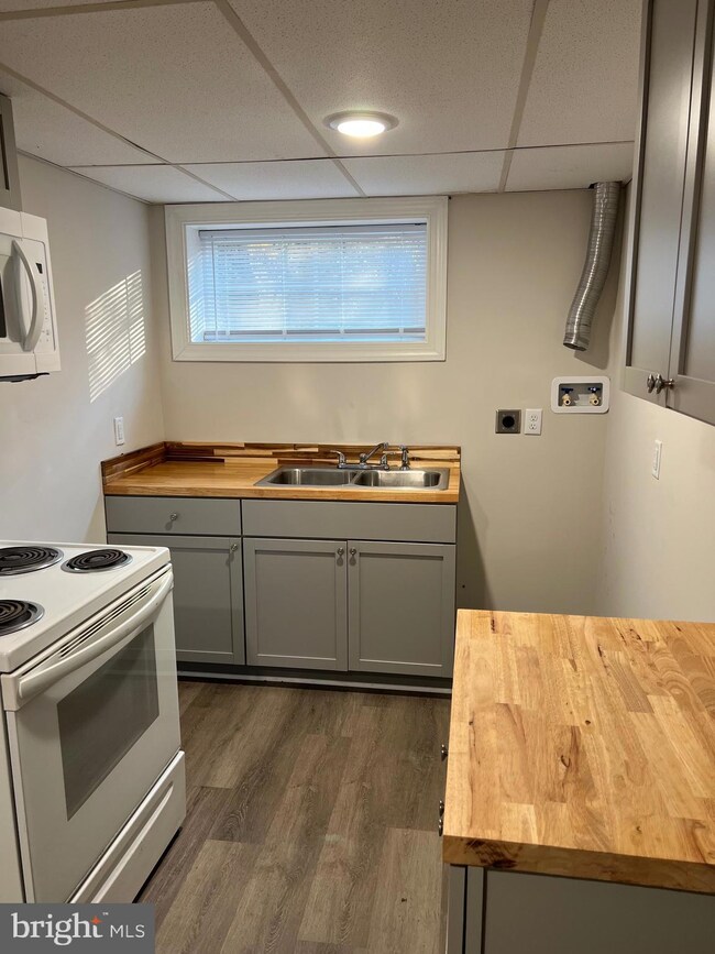 132 Briarwood Cir unit 4, Berkeley Springs, WV 25411 - photo 4