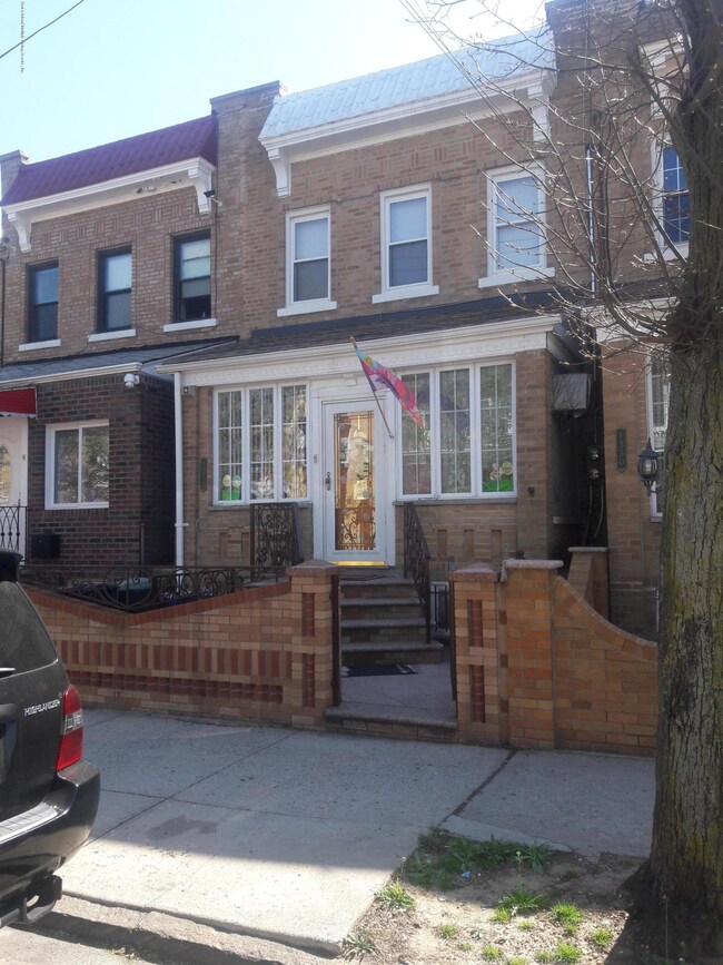 1332 71st st Front 1