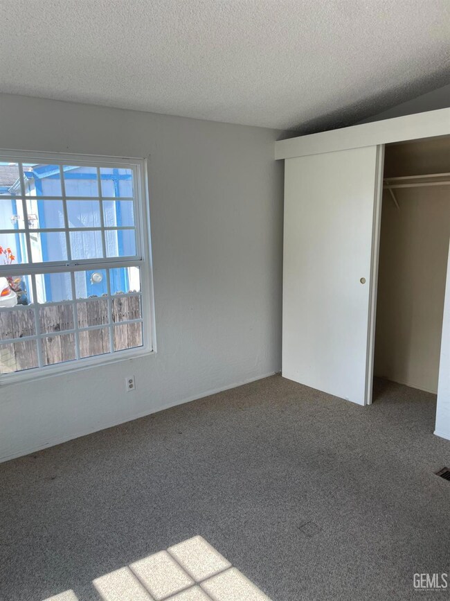 1317 N V St unit 142, Lompoc, CA 93436 - photo 5