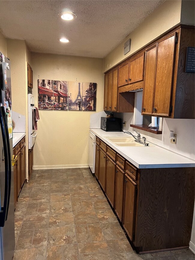 7243 Brook Stone Dr, Houston, TX 77040 - photo 4