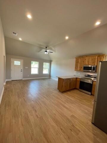 2205 Creekview Dr, Granbury, TX 76048 - photo 2