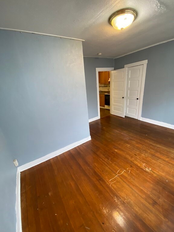 26 Brow St unit 2W, Fall River, MA 02721 - photo 5