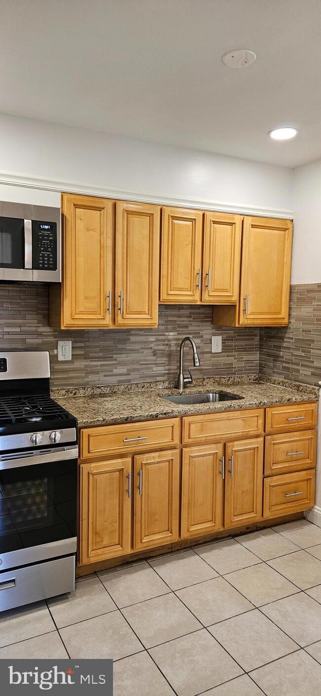 717 Sheridan St, Hyattsville, MD 20783 - photo 7