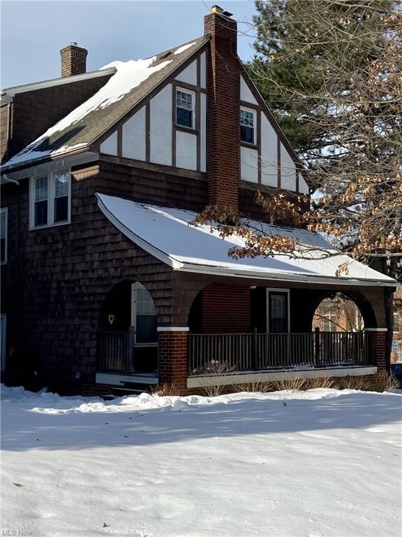 Side porch.
