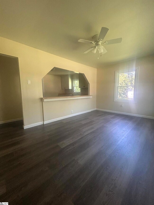 910 E Whitner St, Anderson, SC 29624 - photo 7