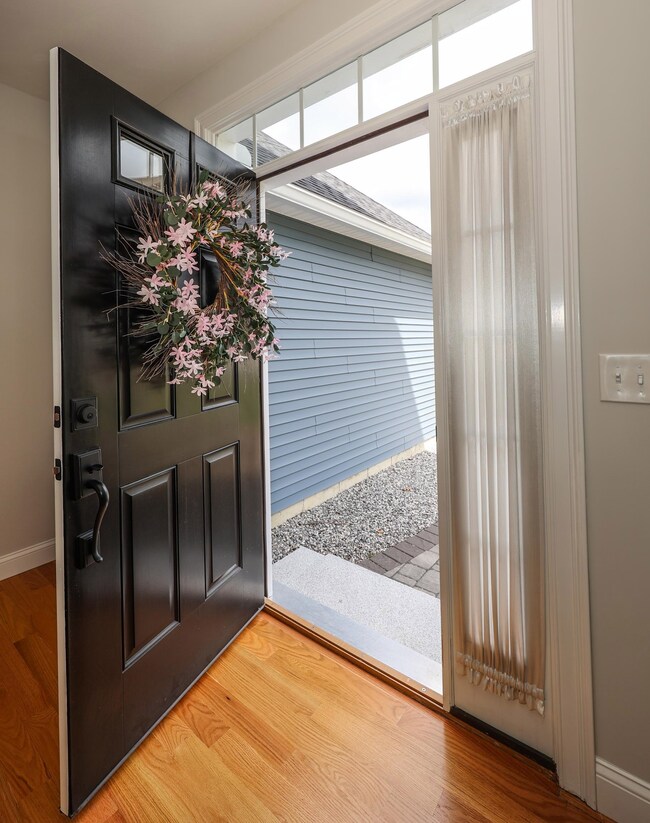 22 Walnut Hill Dr, Hooksett, NH 03106 - photo 5