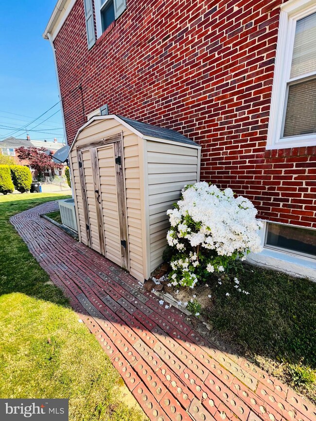 2129 Vailthorn Rd, Middle River, MD 21220 - photo 5