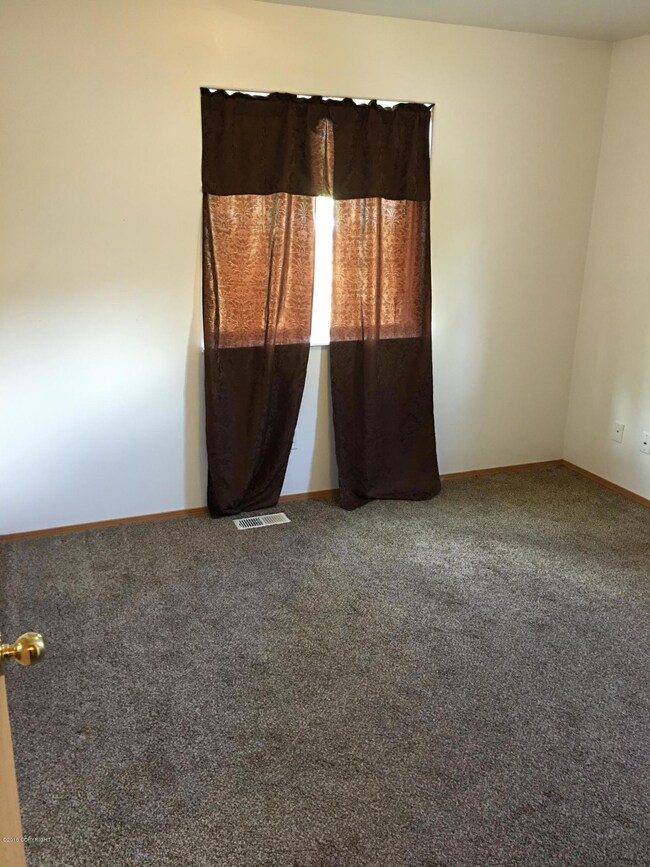 1st floor bedroom 2