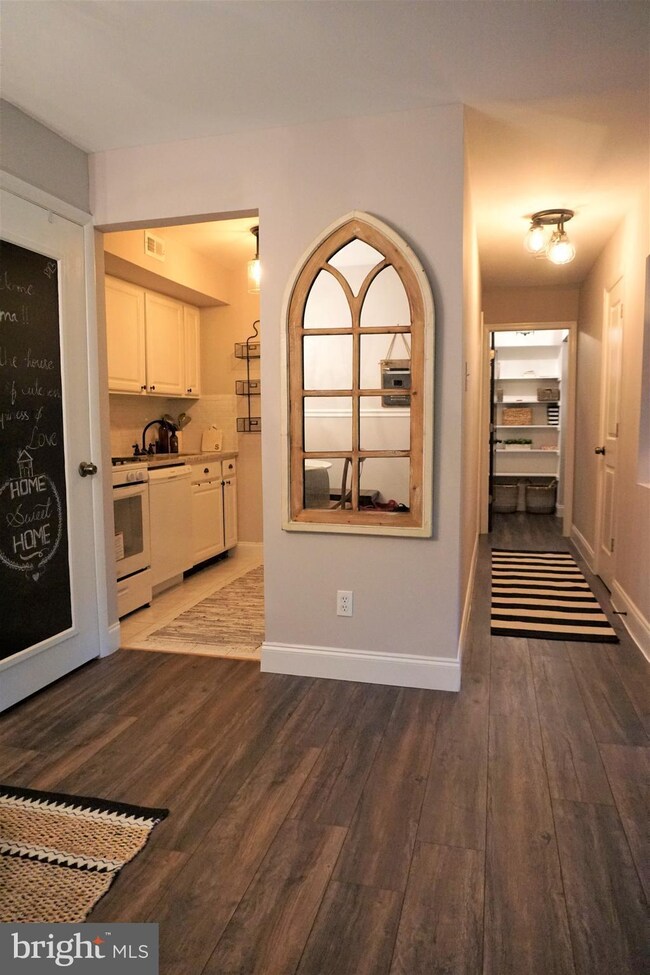 11600 Vantage Hill Rd unit 1A, Reston, VA 20190 - photo 2