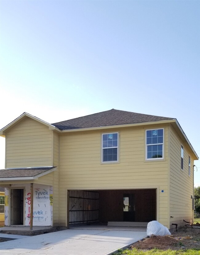 2917 4th St, Bay City, TX 77414 - photo 2