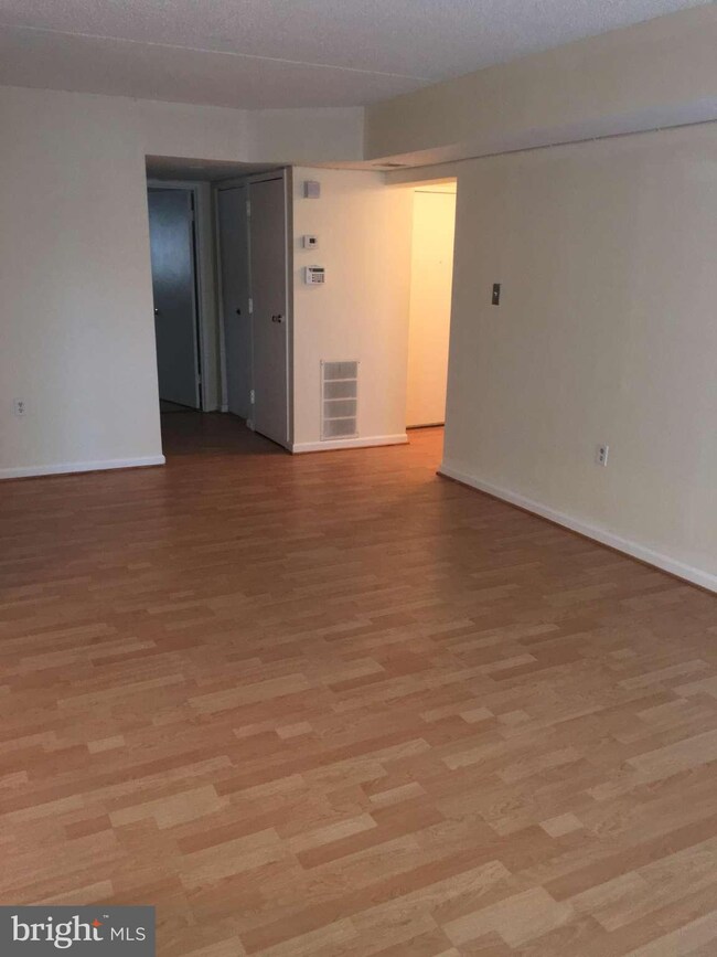 5758A Village Green Dr unit A, Alexandria, VA 22309 - photo 5