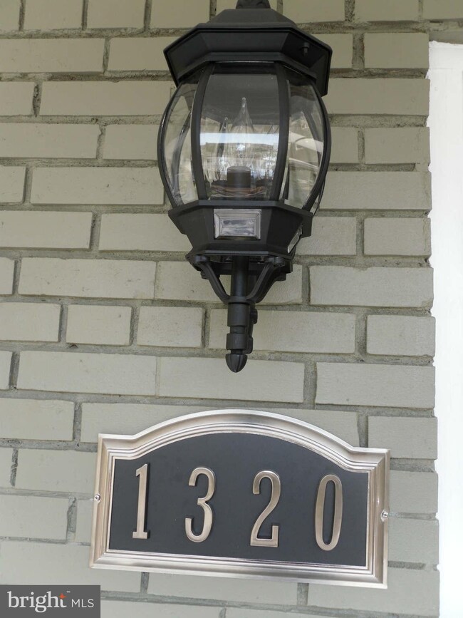 1320 Levis St NE, Washington, DC 20002 - photo 2