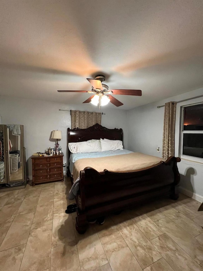 2819 Holly Rd, West Palm Beach, FL 33406 - photo 5