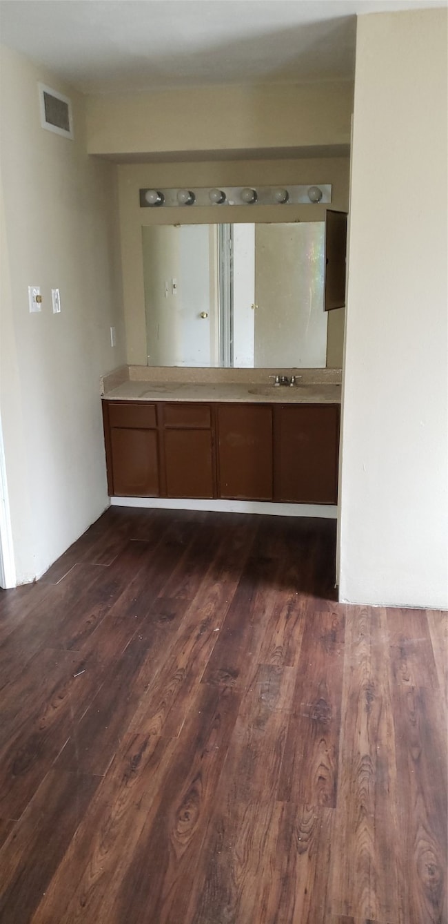 7200 T C Jester Blvd unit 3204, Houston, TX 77088 - photo 7