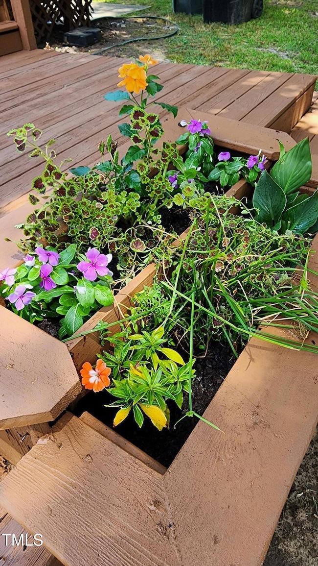 Deck PLanter 2