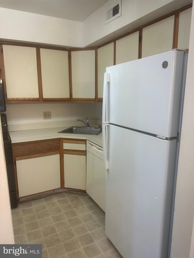 207 E Highland Ave unit 29, Newport, DE 19804 - photo 4