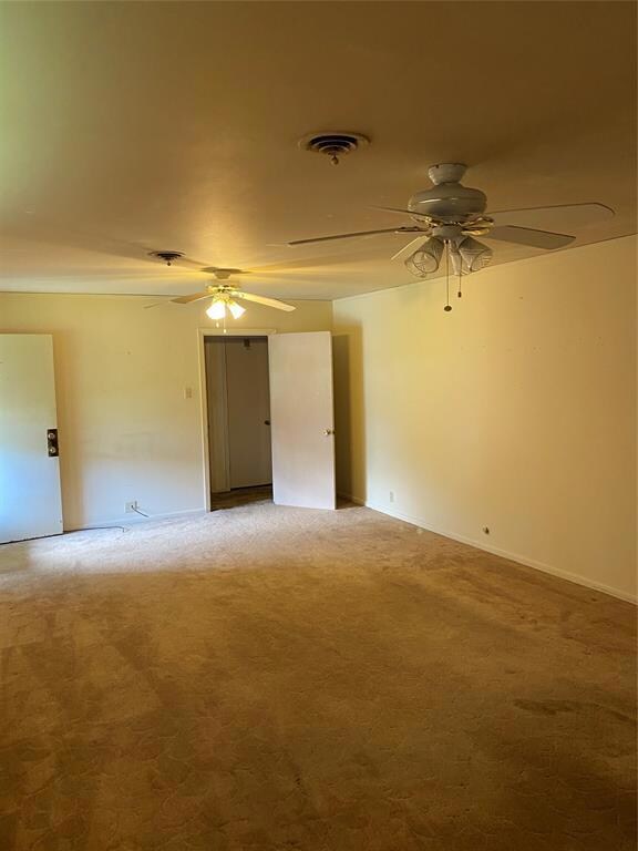 1217 Elmwood St, Gainesville, TX 76240 - photo 4