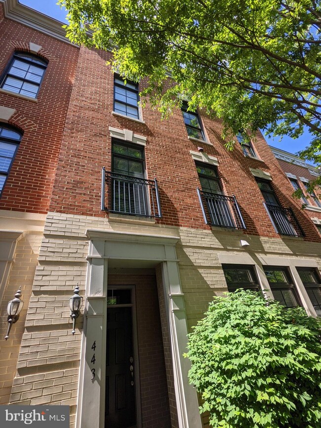 443 Belmont Bay Dr, Woodbridge, VA 22191 - photo 2