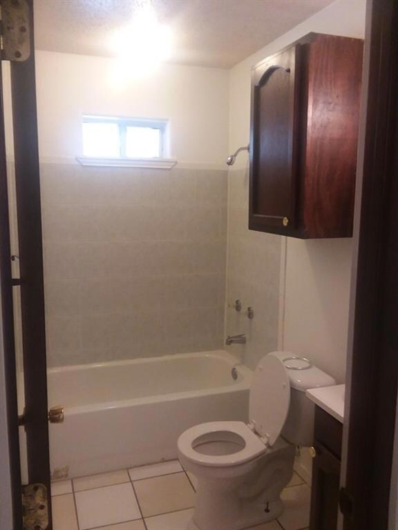 2202 Kimberly Ln, Edinburg, TX 78541 - photo 5