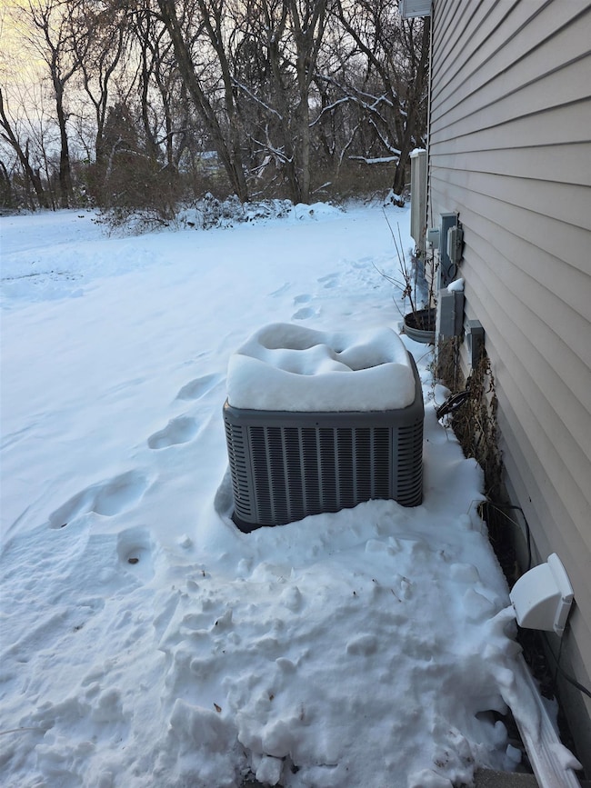 205 Gables Dr SW, Poplar Grove, IL 61065 - photo 5