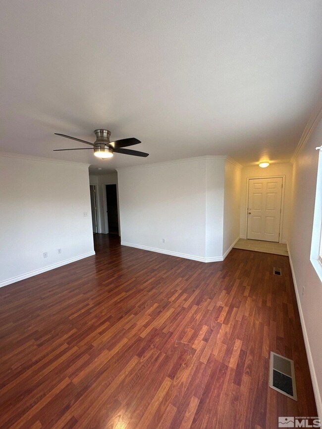 8675 Crimson Sky Ct, Reno, NV 89506 - photo 6