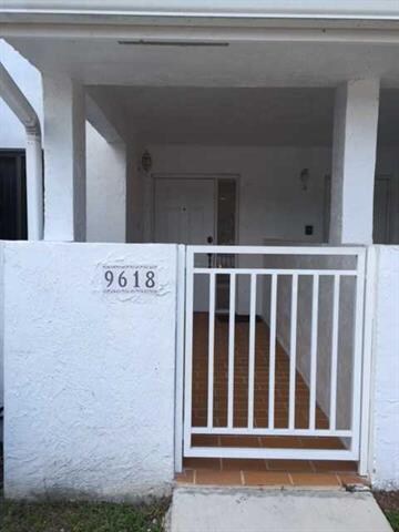 Facade/Exterior Front