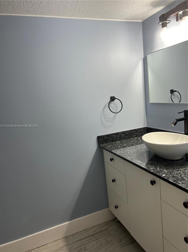 4732 NW 114th Ave unit 102, Doral, FL 33178 - photo 4