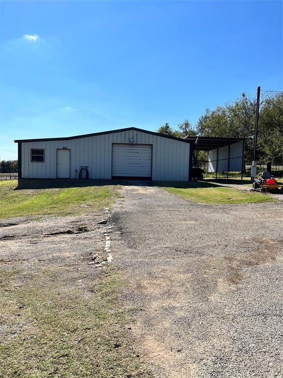 102 Advance Rd, Weatherford, TX 76088 - photo 5