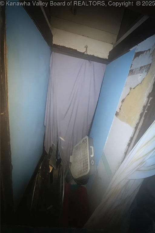 349 5th Ave W, Huntington, WV 25701 - photo 7