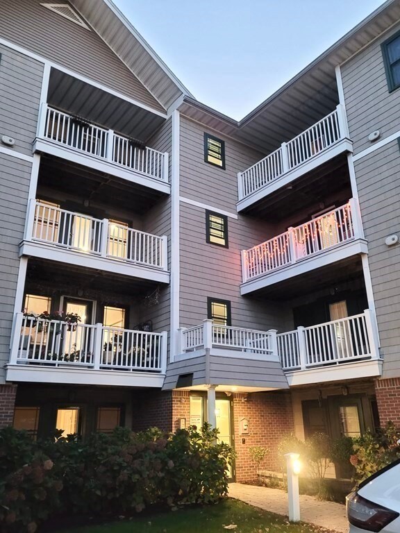 45 Hancock St unit 405, Quincy, MA 02171 - photo 3