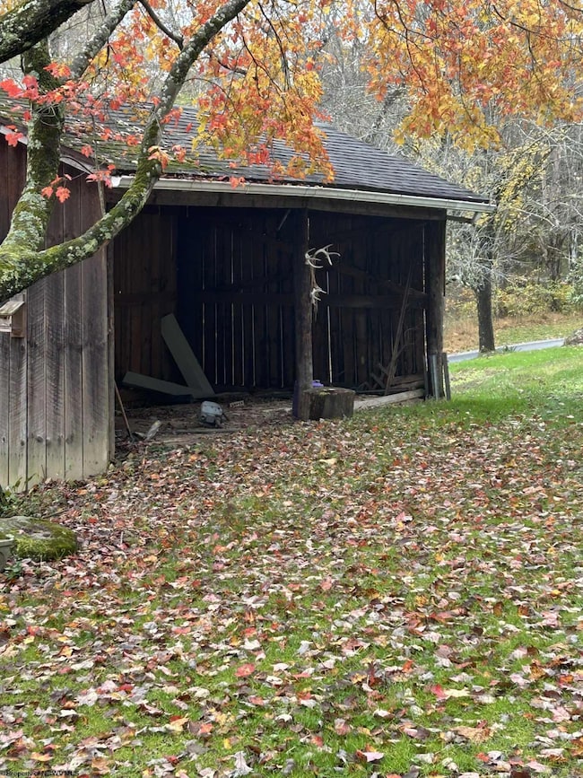 6801 Heaston Ridge Rd, Rock Cave, WV 26234 - photo 5