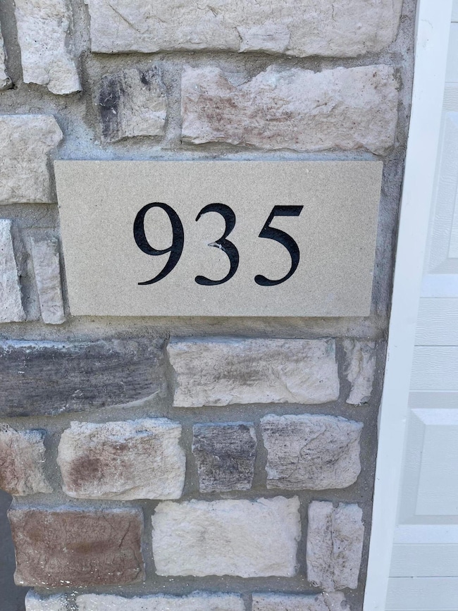 935 Paula Ct, Hobart, IN 46342 - photo 5