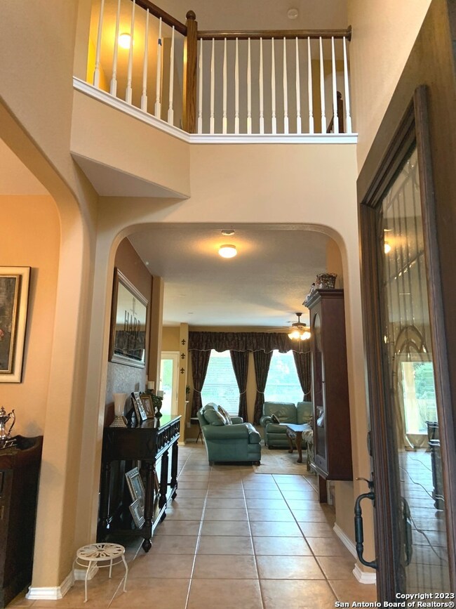 8366 Piney Wood Run, San Antonio, TX 78255 - photo 5