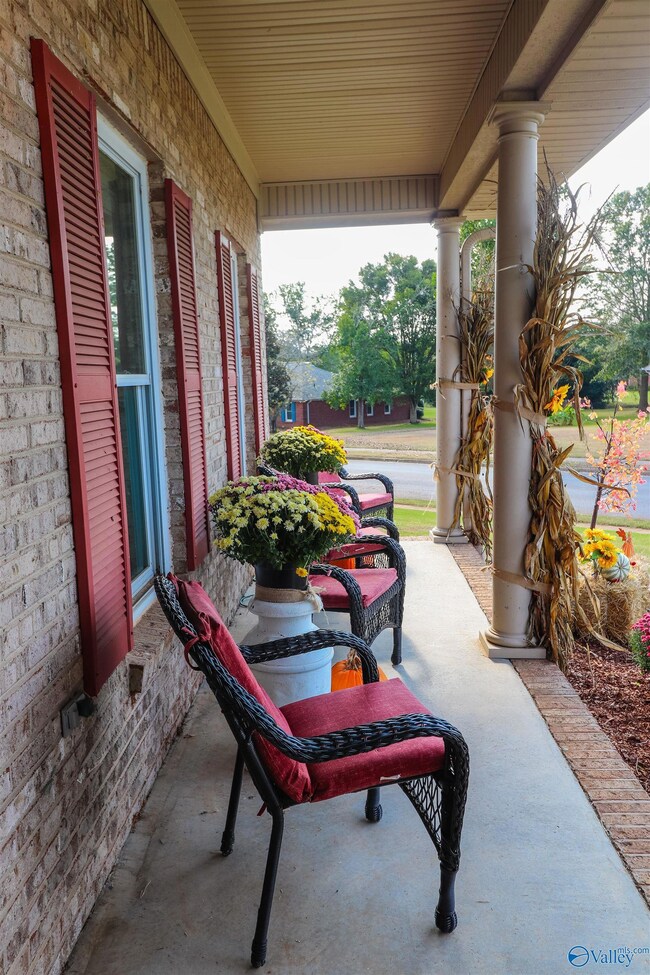 163 Henson Dr, Huntsville, AL 35811 - photo 4