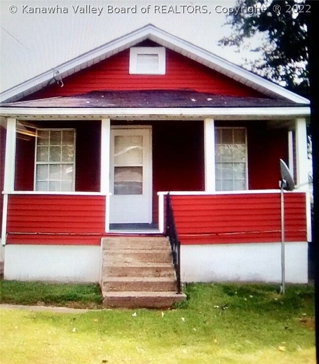 426 1/2 Ferguson Ln, Dunbar, WV 25064 - photo 3