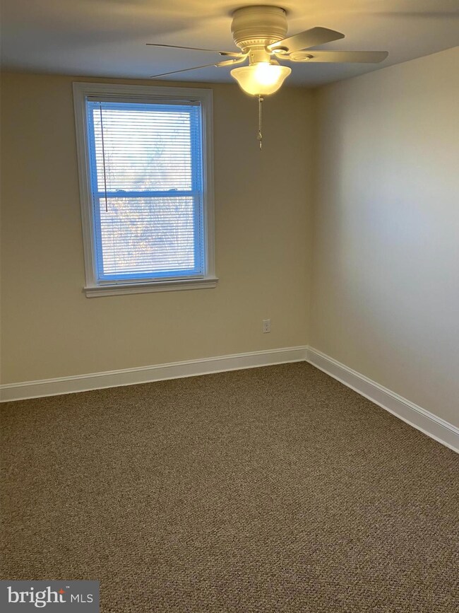 2405 Bond Ave, Drexel Hill, PA 19026 - photo 5