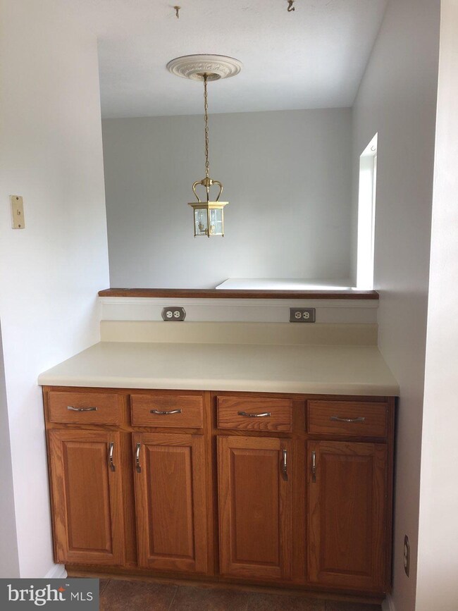 1204 Heathfield Rd, Sykesville, MD 21784 - photo 5