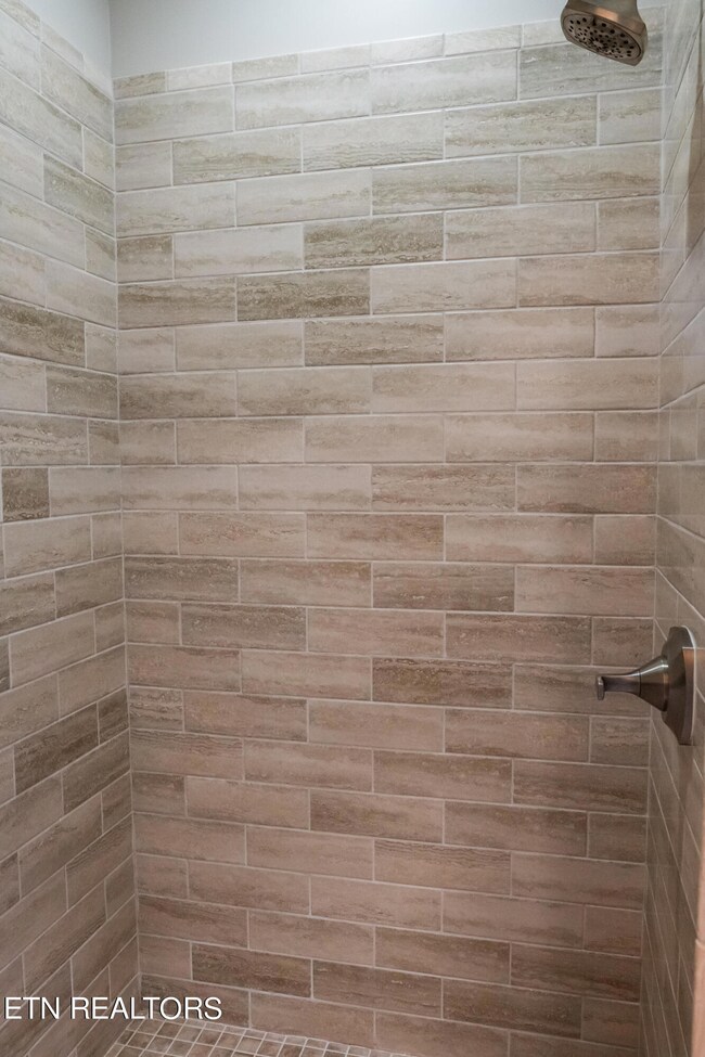 140 Crooked Creek Dr, Cookeville, TN 38506 - photo 6