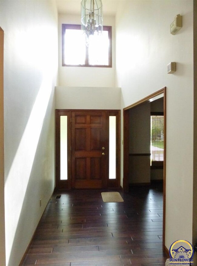 3729 SW Woodglen St, Topeka, KS 66610 - photo 3