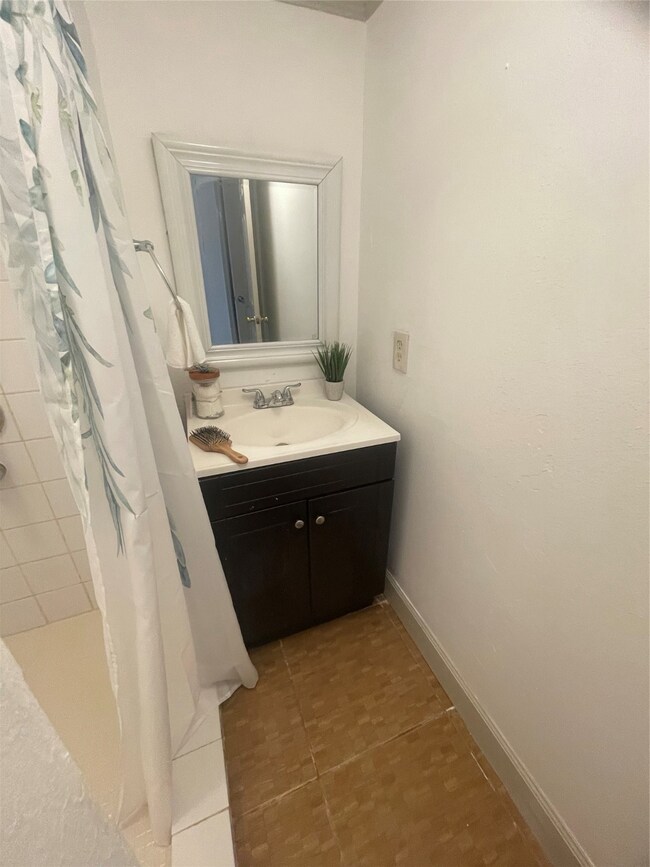 3710 Mandell St unit 4, Houston, TX 77006 - photo 7