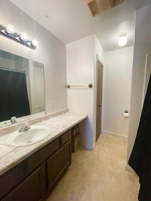 07 Bathroom 2