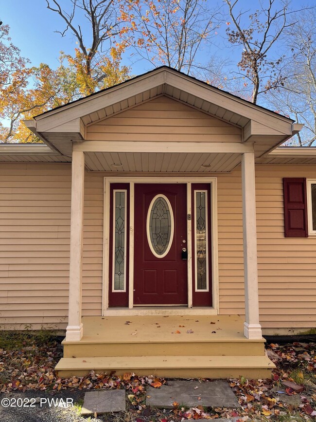 3206 Cherry Ridge Rd, Bushkill, PA 18324 - photo 2