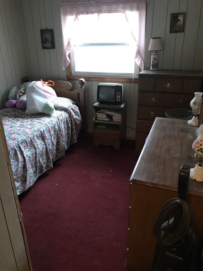 9 Burns St, Nashua, NH 03064 - photo 7