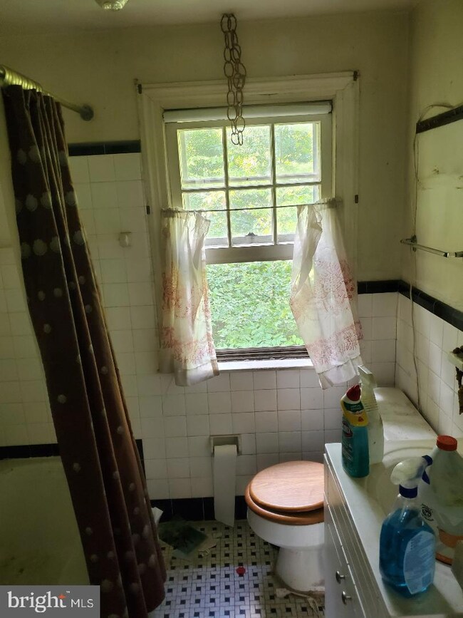 2311 Secane Rd, Secane, PA 19018 - photo 7