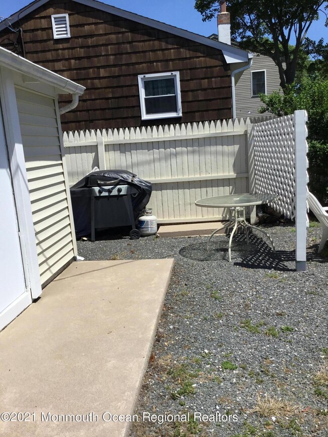 615 Ocean Rd unit Full Summer, Spring Lake, NJ 07762 - photo 4