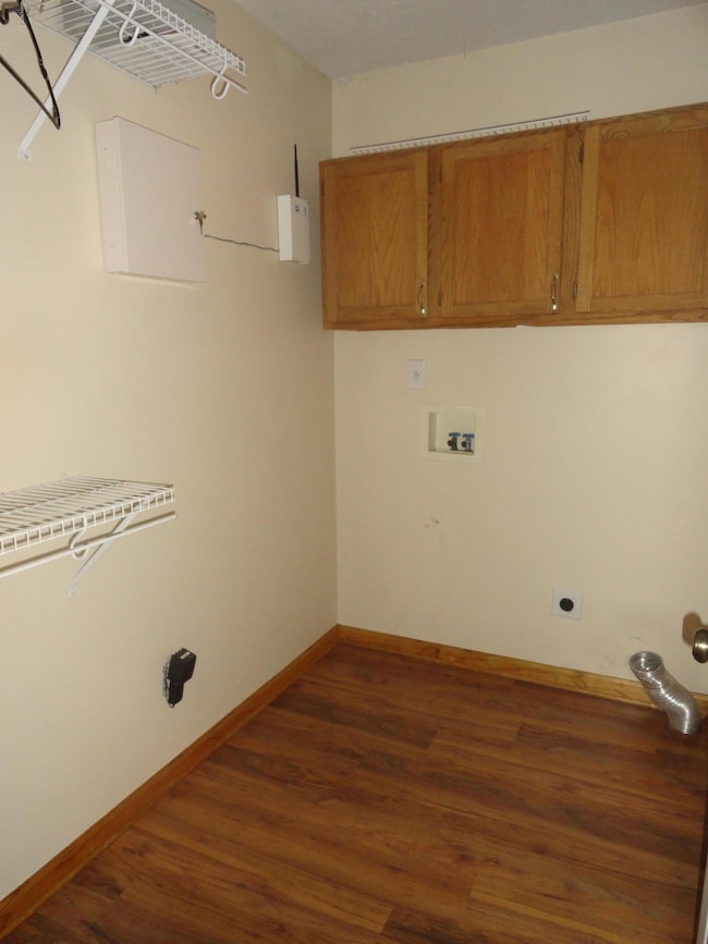 319 Richmond Dr, Jacksonville, NC 28540 - photo 6