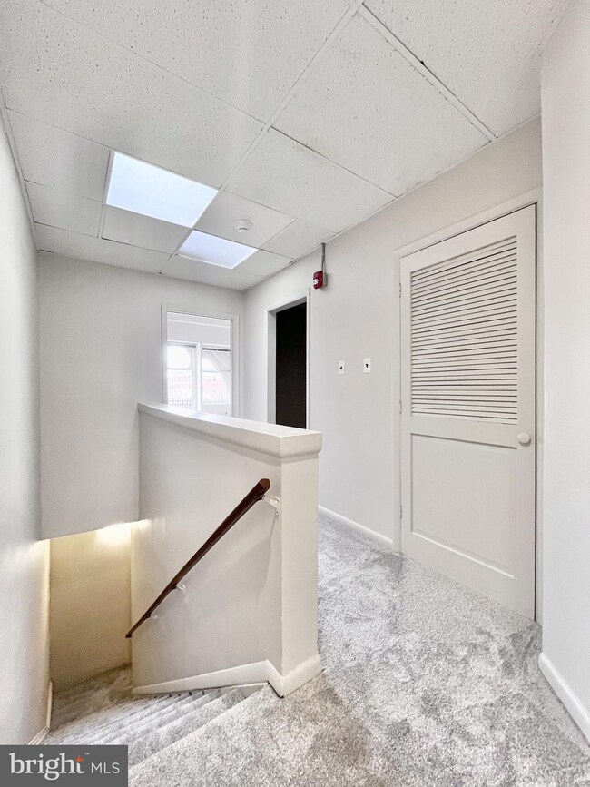 1502 W Mount Royal Ave unit 3, Baltimore, MD 21217 - photo 6