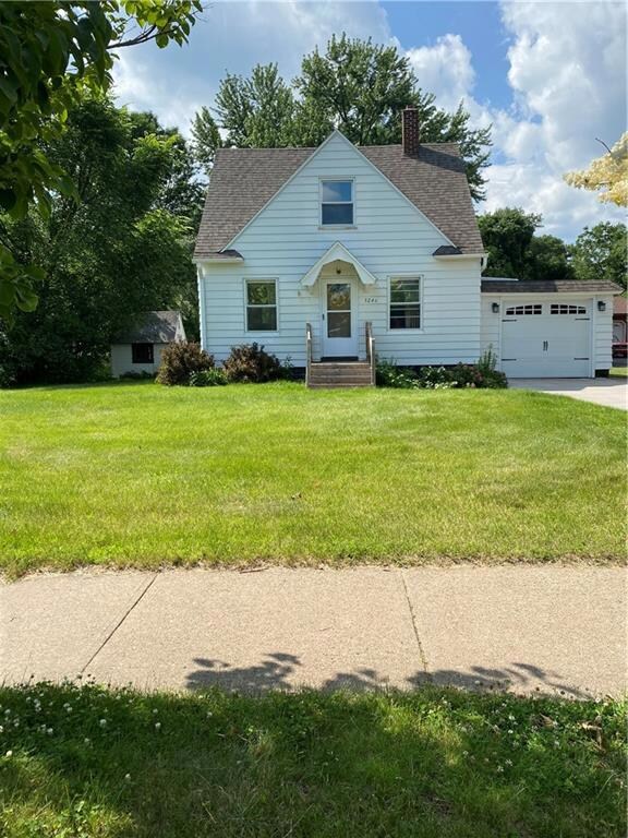 3246 Locust Ln, Eau Claire, WI 54703 - photo 2